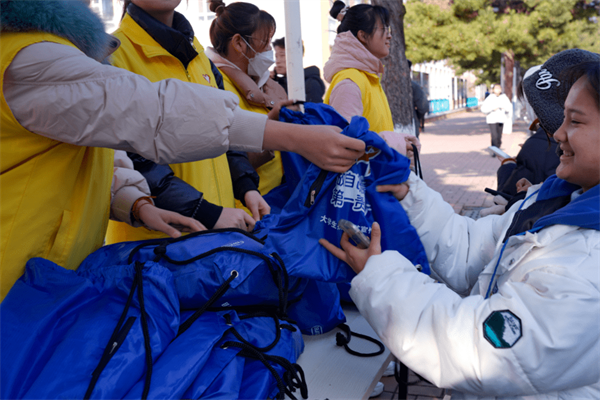 平博pinnacle助力青少年艾滋病防治专题论坛顺利召开 平博pinnacle助力青少年艾滋病防治专题论坛顺利召开