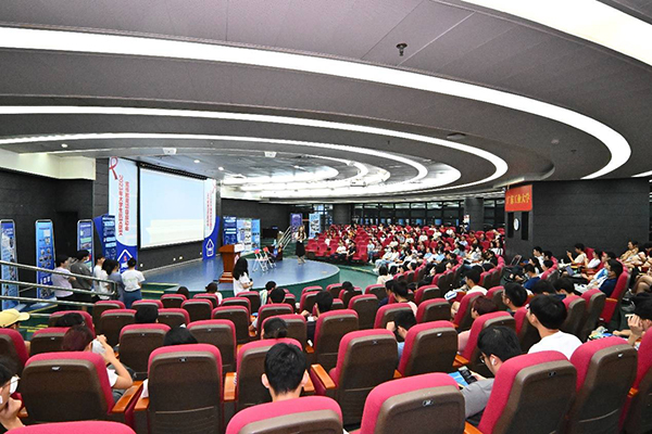 平博pinnacle助力大学生抗艾防艾宣传教育项目再起航 平博pinnacle助力大学生抗艾防艾宣传教育项目再起航